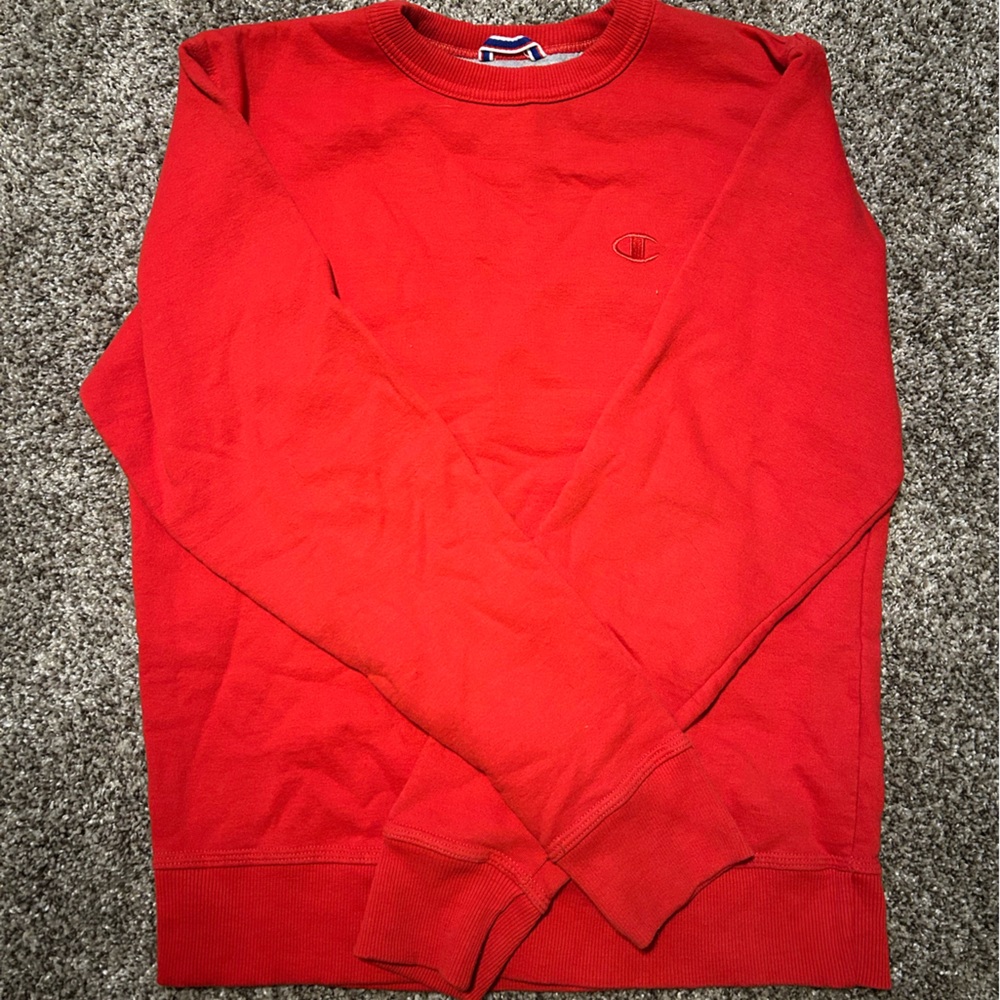 Champion trendy sweatshirt